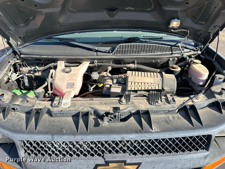 image for item ER8030 2017 Chevrolet Express 2500 van