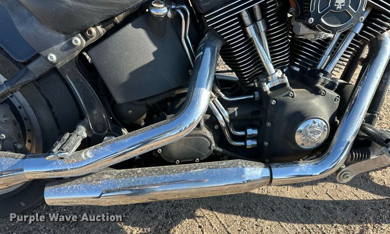 image for item ER8036 2002 Harley Davidson FXSTB Night Train motorcycle