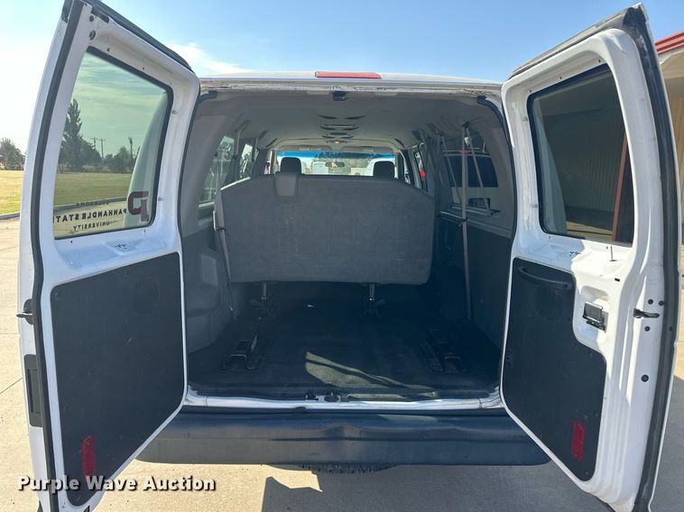image for item ER8063 2012 Ford E350 Super Duty van
