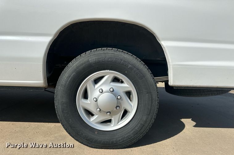 image for item ER8063 2012 Ford E350 Super Duty van