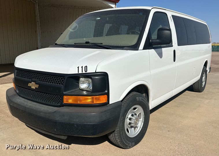 image for item ER8065 2013 Chevrolet Express 3500 van