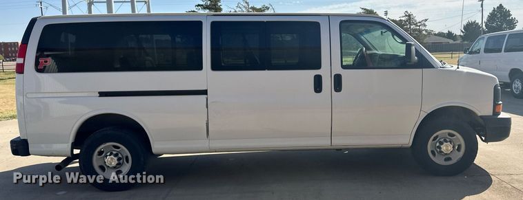 image for item ER8065 2013 Chevrolet Express 3500 van