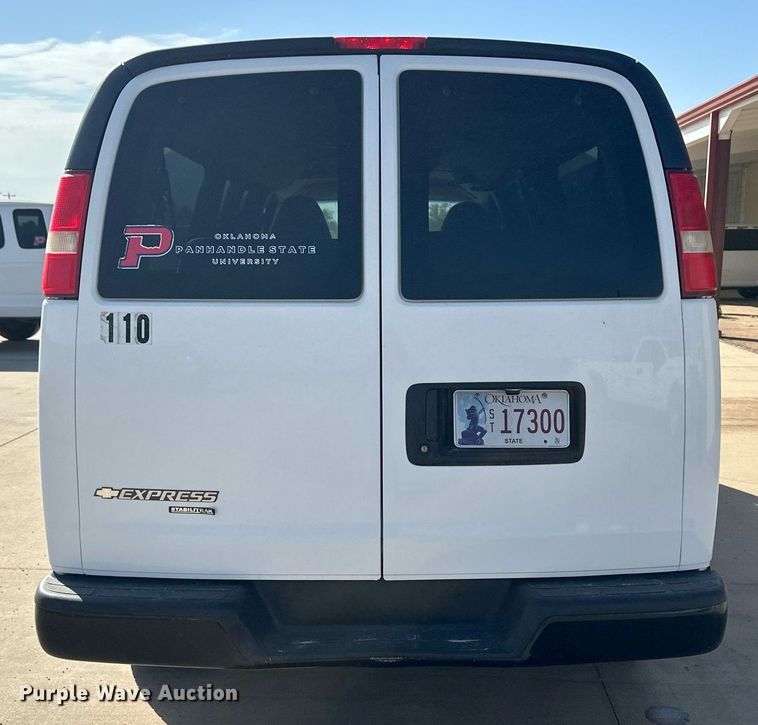 image for item ER8065 2013 Chevrolet Express 3500 van