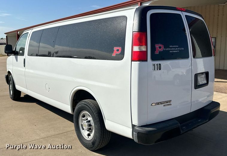 image for item ER8065 2013 Chevrolet Express 3500 van