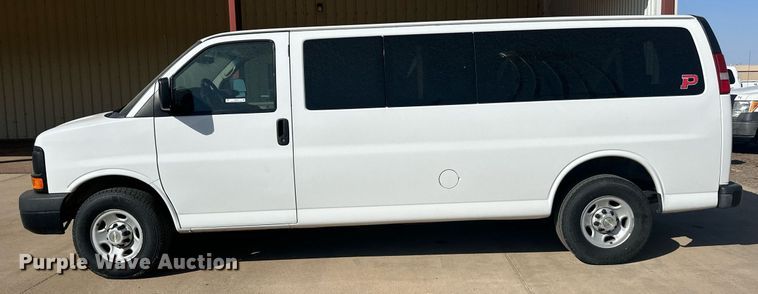 image for item ER8065 2013 Chevrolet Express 3500 van