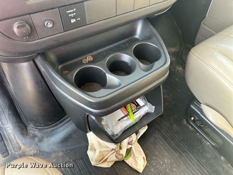 image for item ER8065 2013 Chevrolet Express 3500 van