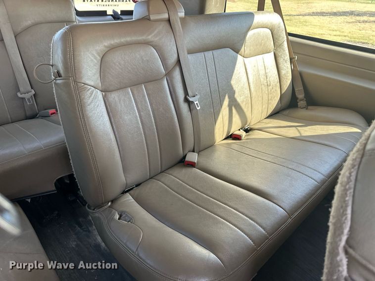 image for item ER8065 2013 Chevrolet Express 3500 van