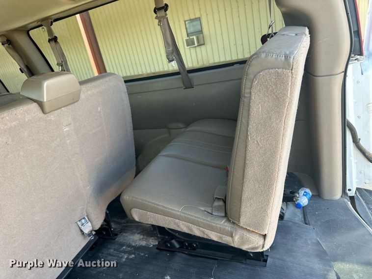 image for item ER8065 2013 Chevrolet Express 3500 van