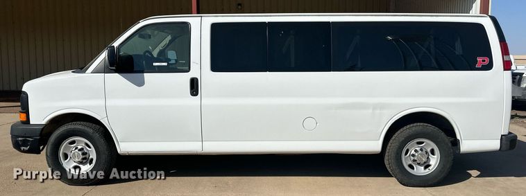 image for item ER8066 2013 Chevrolet Express 3500 van