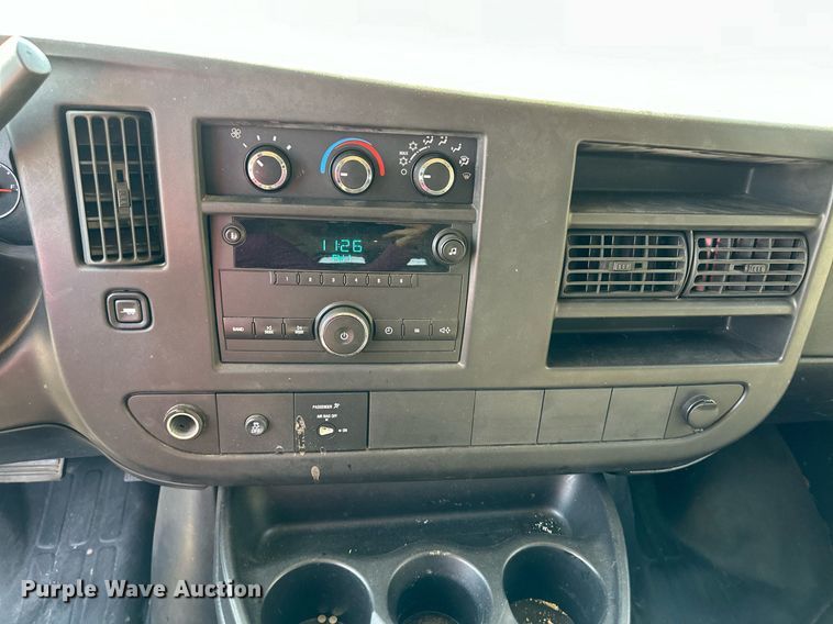 image for item ER8066 2013 Chevrolet Express 3500 van