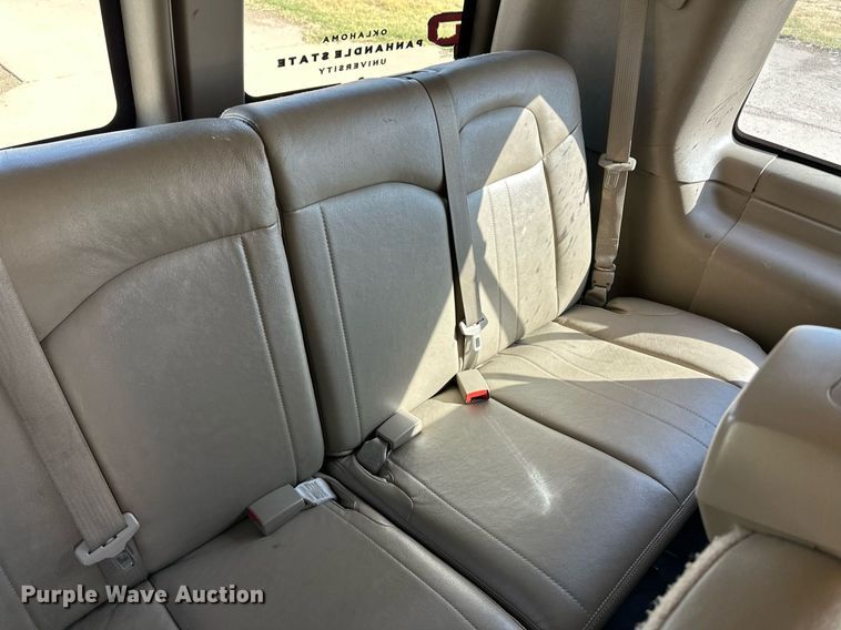 image for item ER8066 2013 Chevrolet Express 3500 van