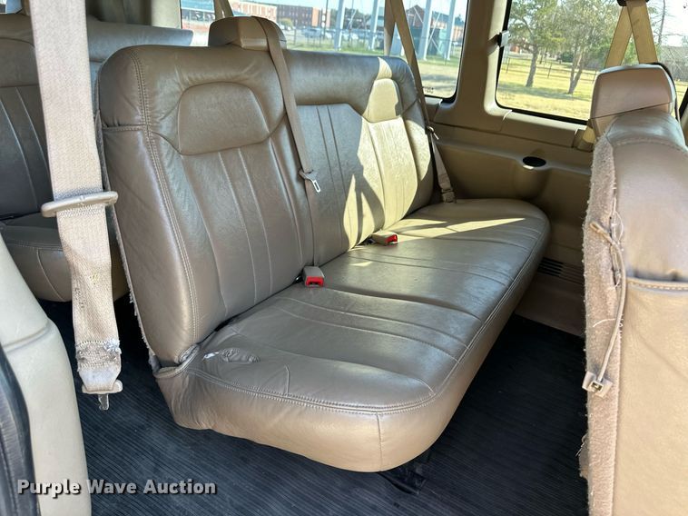 image for item ER8066 2013 Chevrolet Express 3500 van