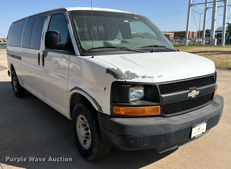 image for item ER8067 2010 Chevrolet Express 3500 van