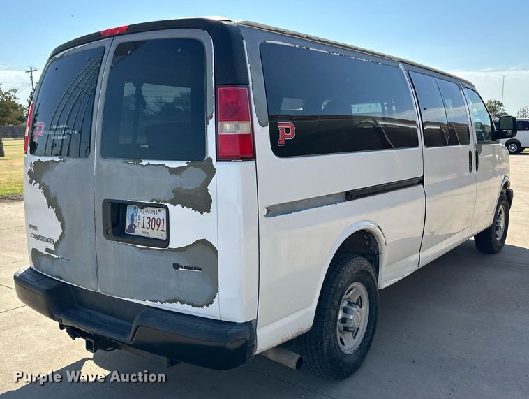 image for item ER8067 2010 Chevrolet Express 3500 van