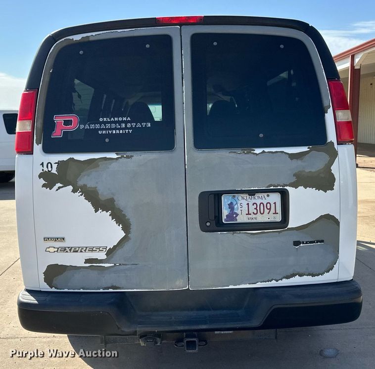 image for item ER8067 2010 Chevrolet Express 3500 van