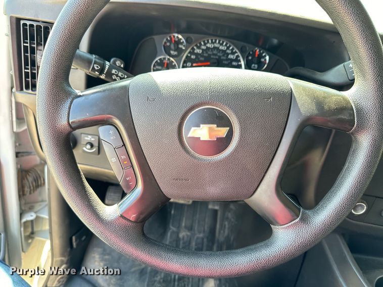 image for item ER8067 2010 Chevrolet Express 3500 van