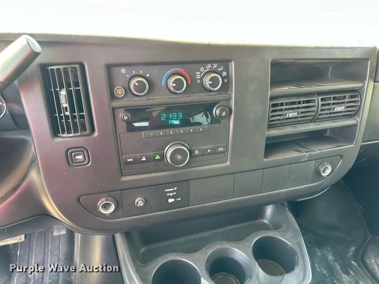 image for item ER8067 2010 Chevrolet Express 3500 van