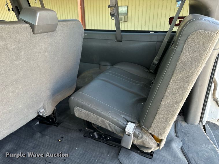 image for item ER8067 2010 Chevrolet Express 3500 van