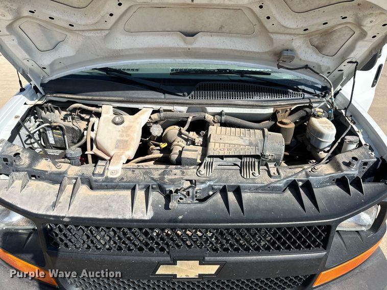 image for item ER8067 2010 Chevrolet Express 3500 van