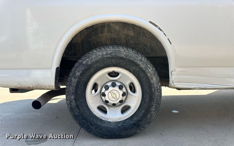 image for item ER8067 2010 Chevrolet Express 3500 van