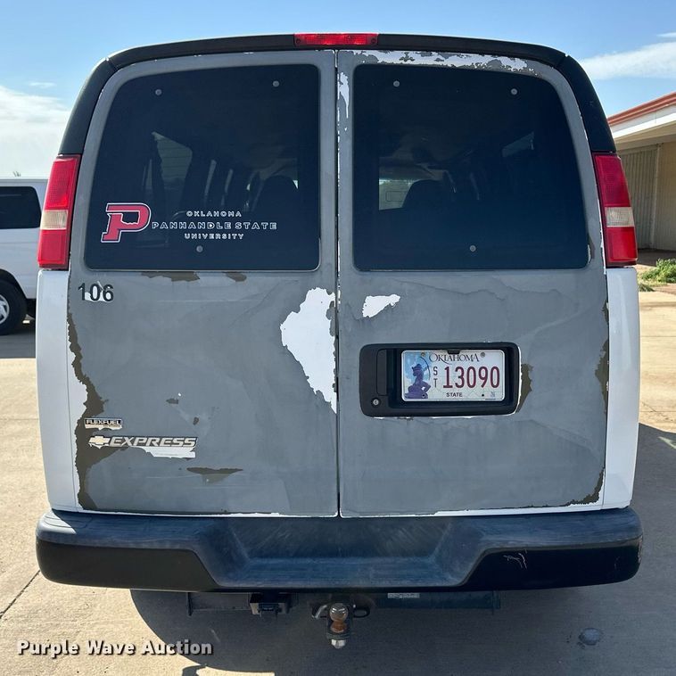 image for item ER8068 2010 Chevrolet Express 3500 van