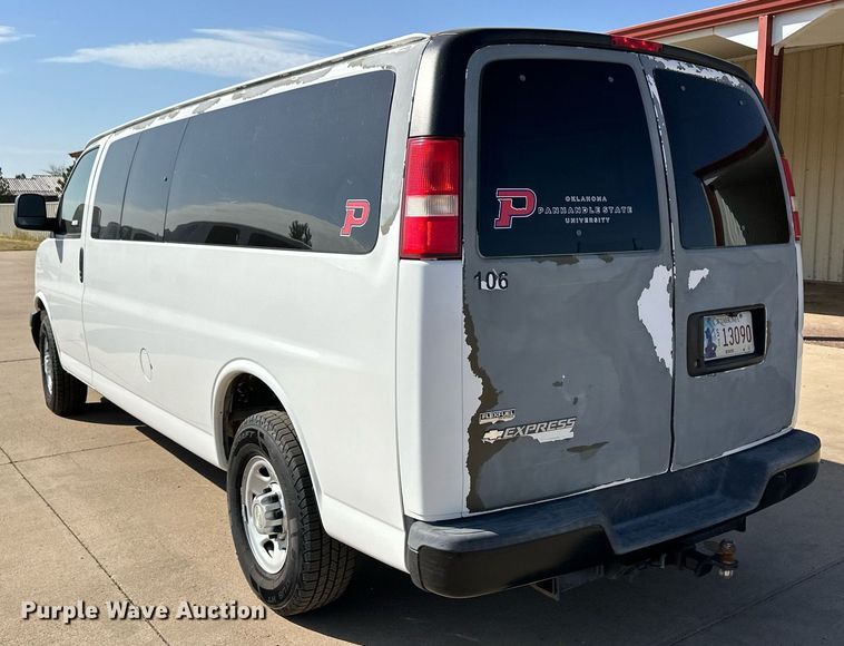 image for item ER8068 2010 Chevrolet Express 3500 van