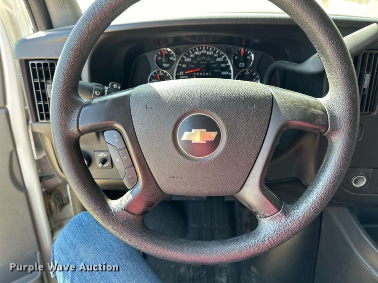 image for item ER8068 2010 Chevrolet Express 3500 van