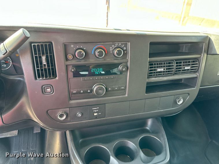 image for item ER8068 2010 Chevrolet Express 3500 van