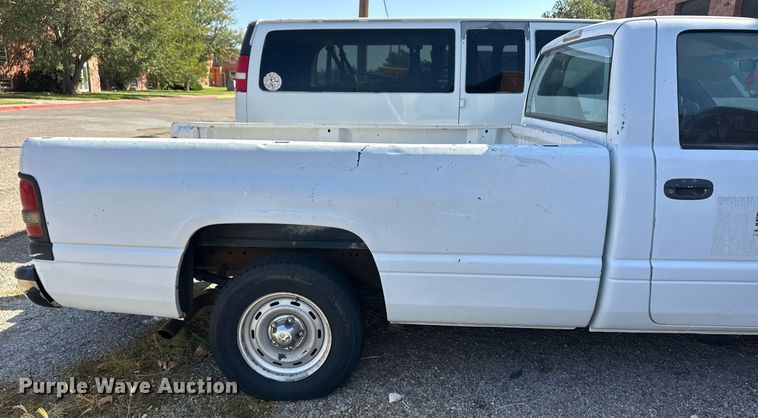image for item ER8069 1998 Dodge Ram 1500 pickup truck