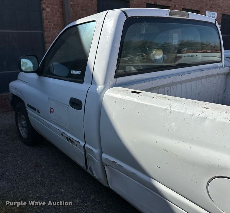 image for item ER8069 1998 Dodge Ram 1500 pickup truck