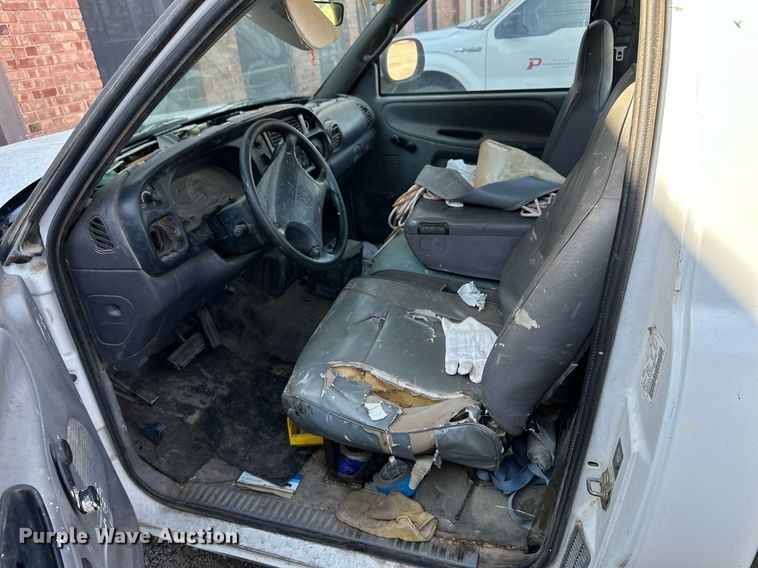 image for item ER8069 1998 Dodge Ram 1500 pickup truck