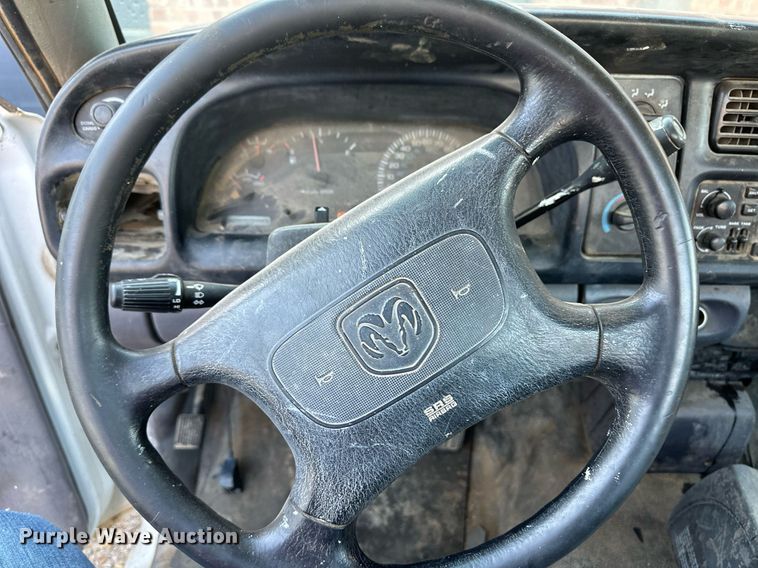 image for item ER8069 1998 Dodge Ram 1500 pickup truck