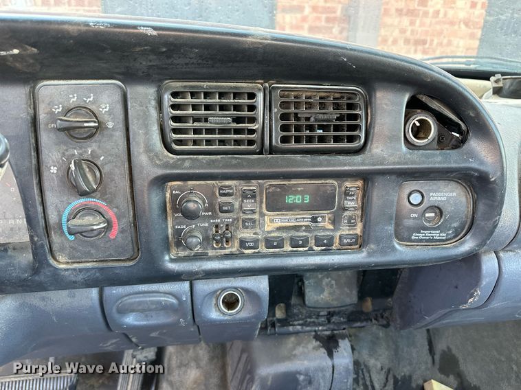 image for item ER8069 1998 Dodge Ram 1500 pickup truck