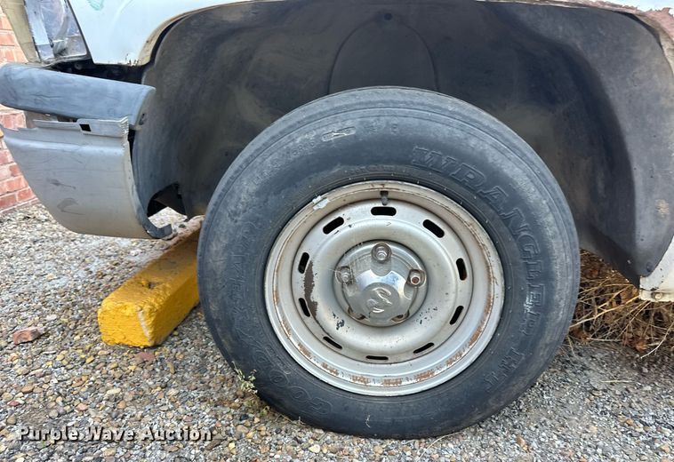 image for item ER8069 1998 Dodge Ram 1500 pickup truck