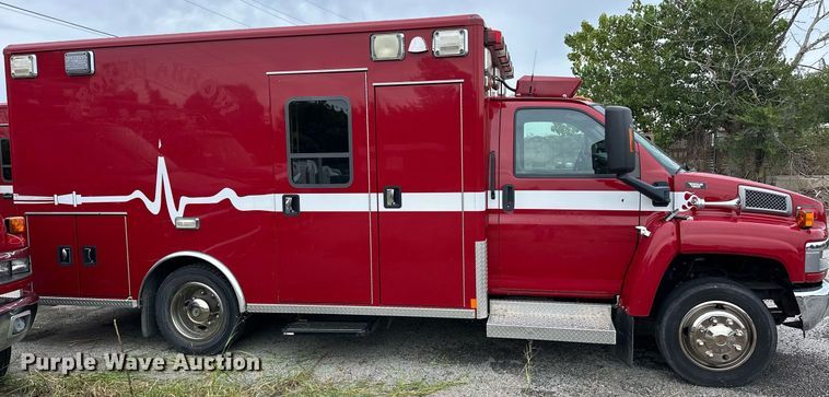 image for item JL9105 2008 Chevrolet C4500 ambulance