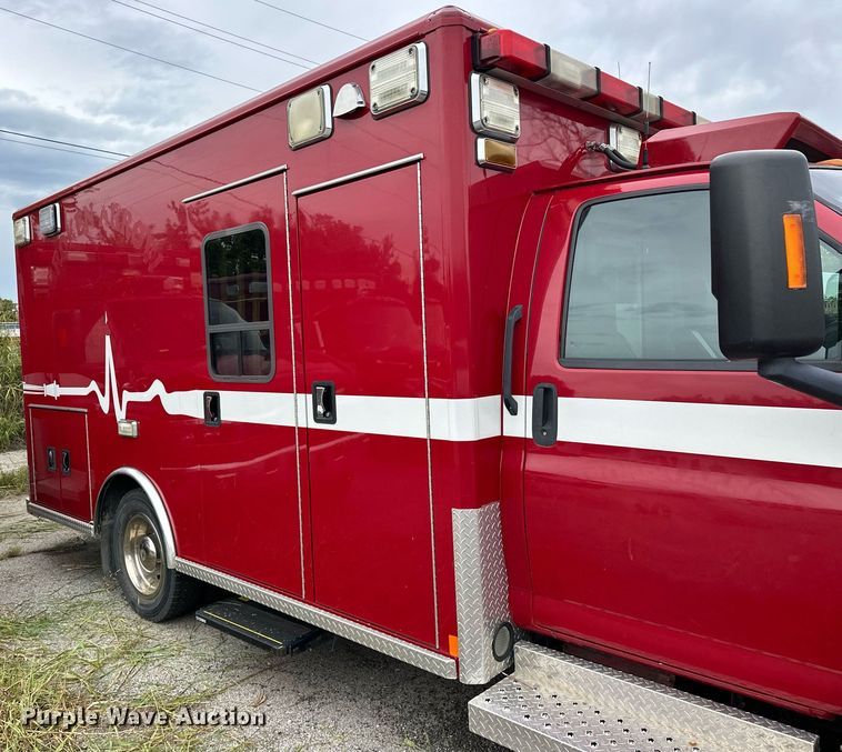image for item JL9105 2008 Chevrolet C4500 ambulance
