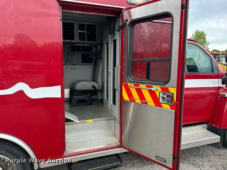 image for item JL9105 2008 Chevrolet C4500 ambulance
