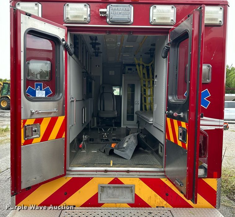 image for item JL9105 2008 Chevrolet C4500 ambulance