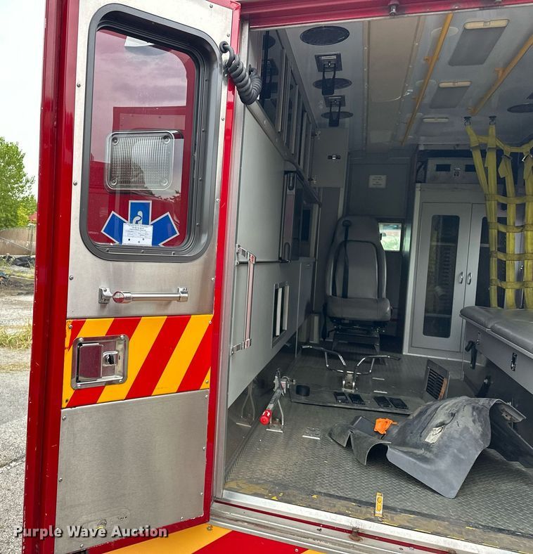 image for item JL9105 2008 Chevrolet C4500 ambulance