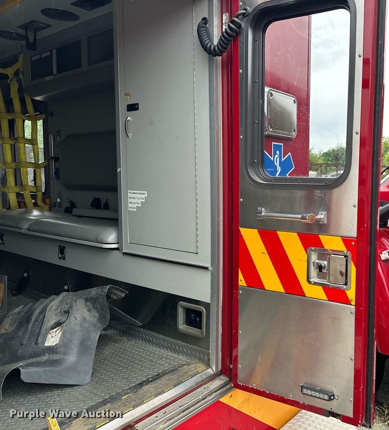 image for item JL9105 2008 Chevrolet C4500 ambulance