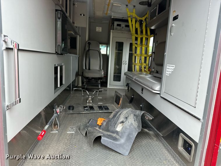 image for item JL9105 2008 Chevrolet C4500 ambulance