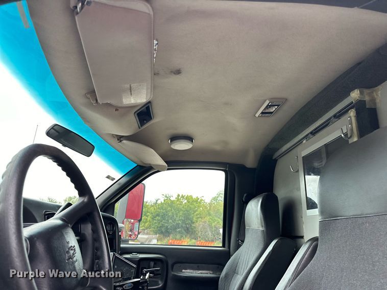 image for item JL9105 2008 Chevrolet C4500 ambulance