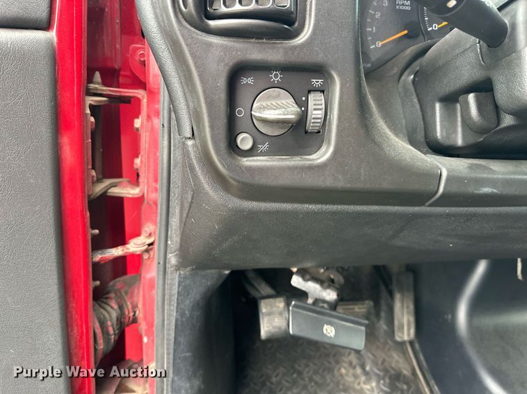 image for item JL9105 2008 Chevrolet C4500 ambulance