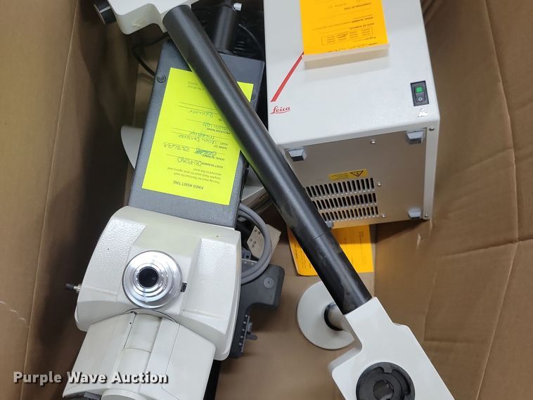 image for item JO9329 (5) Leica microscopes 