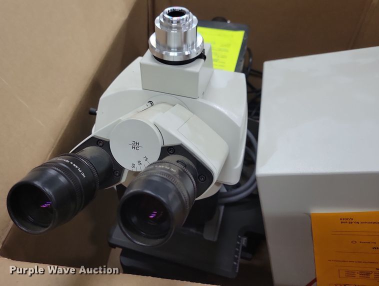 image for item JO9329 (5) Leica microscopes 