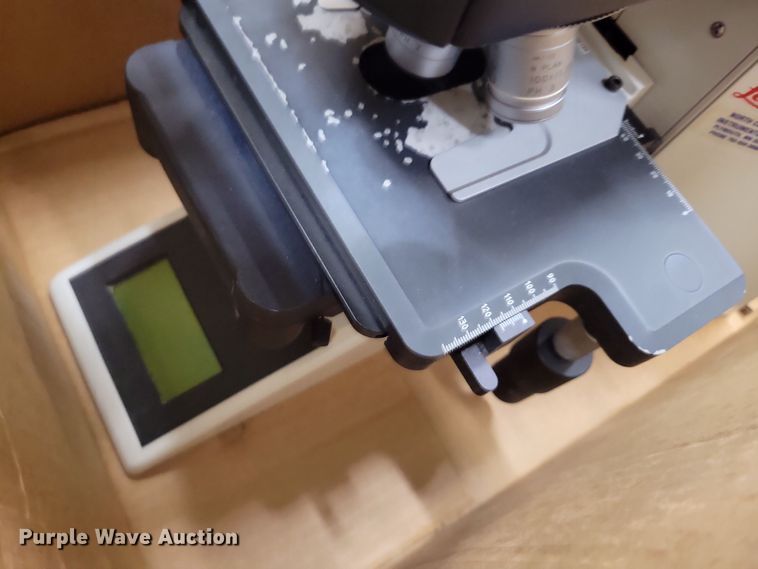 image for item JO9329 (5) Leica microscopes 