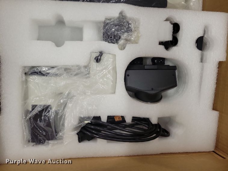 image for item JO9329 (5) Leica microscopes 