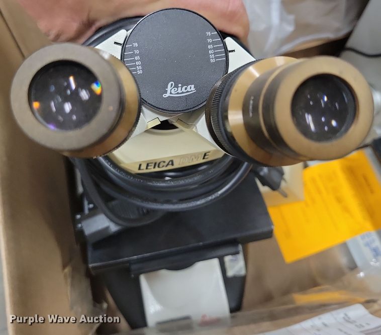 image for item JO9329 (5) Leica microscopes 