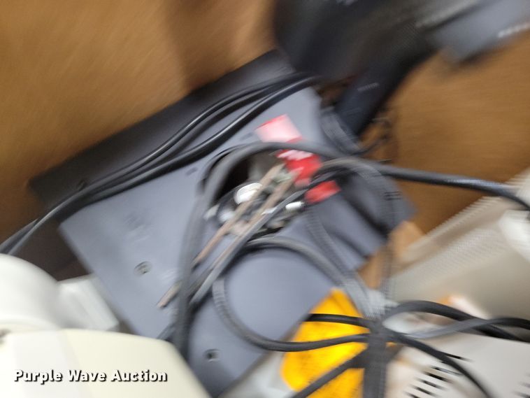 image for item JO9330 (4) Leeds Precision Instruments microscopes 