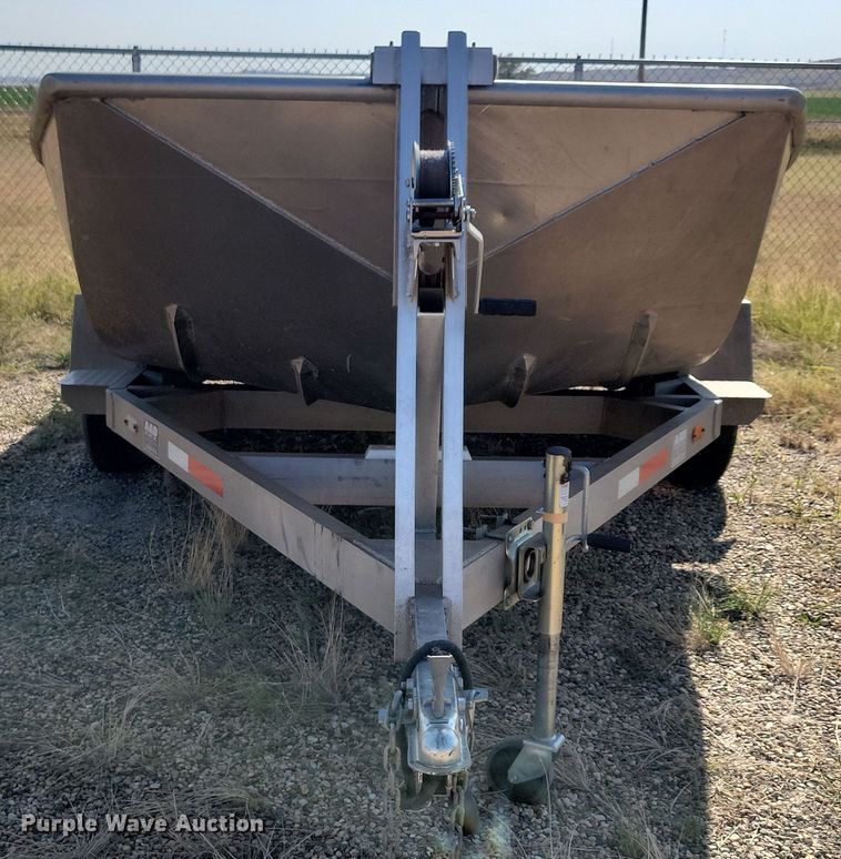 image for item JO9335 2005 AAD Welding boat